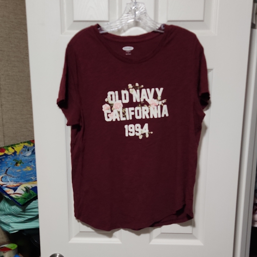 Old Navy Maroon Graphic T-Shirt